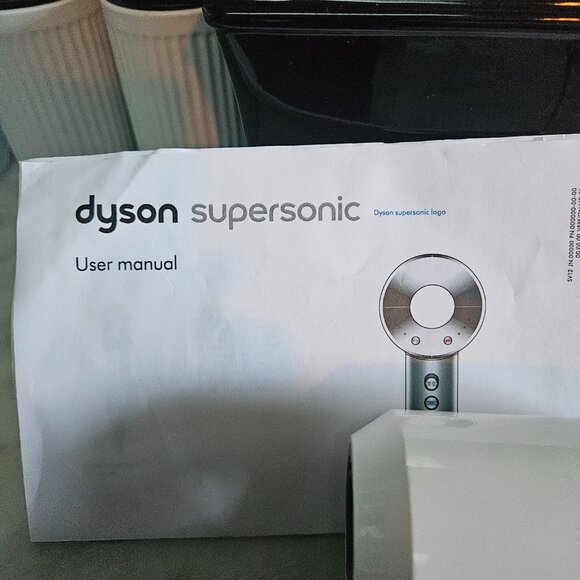 Dyson Supersonic Hair Dryer - Picture 3 of 4
